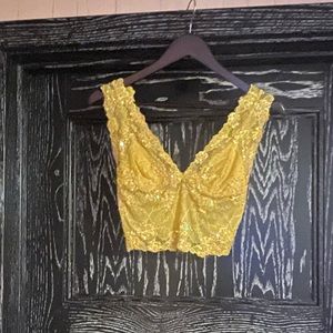 New with tags bebe crop top